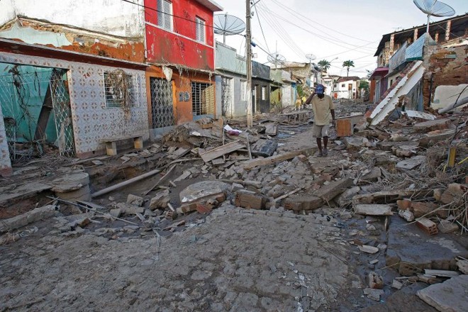 Cidade de Pernambuco destruída pela enchente de 2010: ministro usou esse desastre para justificar prioridade dada ao estado. Mas caso não é único no governo | Jonathan Campos/ Gazeta do Povo