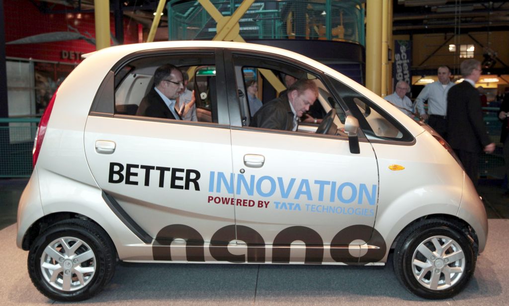 Tata Nano é apresentado a jornalistas em janeiro de 2010 | Reuters