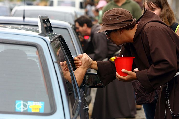 Benção será dada pelos freis Capuchinhos das 6 às 21 horas desta sexta-feira (6) | Arquivo - Priscila Forone/Gazeta do Povo
