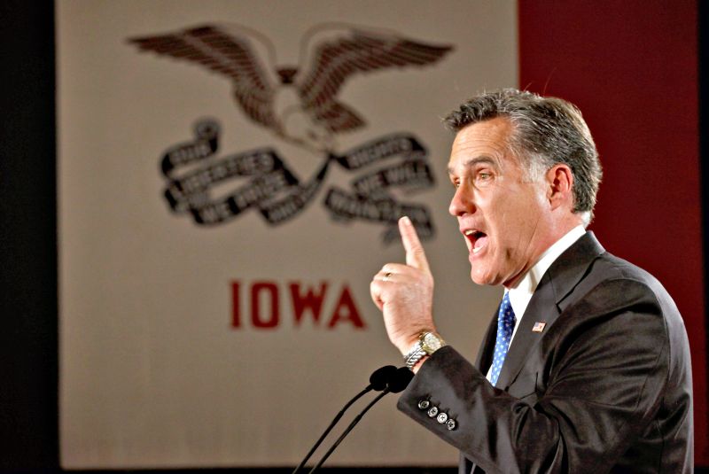Mitt Romney foi embora de Iowa tendo de lidar com a desconfiança do eleitorado republicano | Chip Somodevilla/AFP