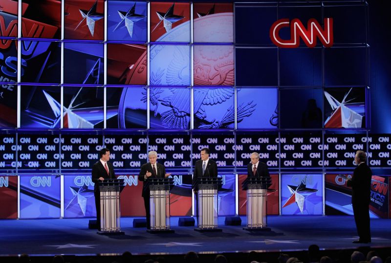 Pré-candidatos do Partido Republicano durante o debate da última quinta-feira, em Jacksonville, na Flórida. A partir da esquerda, Rick Santorum, Newt Gingrich, Mitt Romney e Ron Paul | AFP/ Joe Raedle