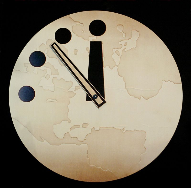 O relógio simbólico do Apocalipse foi criado em 1947 para ilustrar o risco da corrida atômica | Scott Olson/AFP