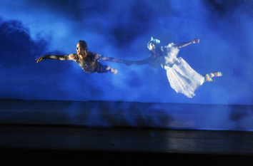 Espetáculo combina dança com efeitos audiovisuais | Divulgação