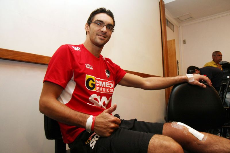 Paranaense Giba concede entrevista após implante de titânio na tíbia | CBV/ Divulgação