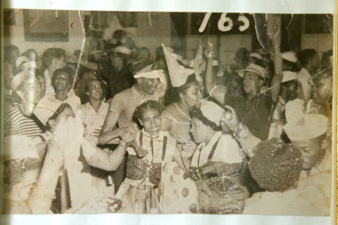Memórias da folia: baile exclusivo dos negros na Tibagi da década de 1970 |