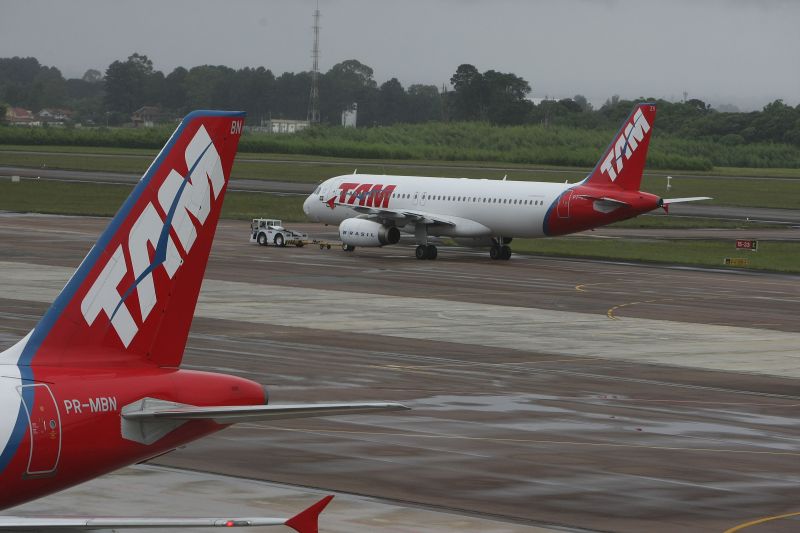 conclusão da fusão criará a maior companhia de aviação da América Latina, com 115 destinos em 23 países. | Ivonaldo Alexandre/ Gazeta do Povo