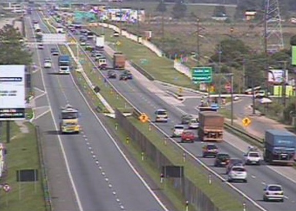 Movimento na BR-277, em direção a Curitiba, na cidade de São José dos Pinhais | Reprodução/Ecovia