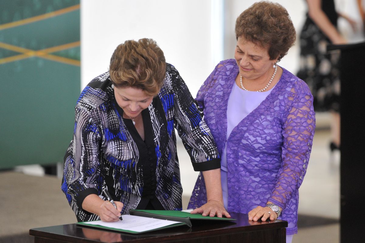 A posse da nova ministra da Secretaria de Políticas para as Mulheres ocorreu nesta sexta-feira | Antonio Cruz/ABr