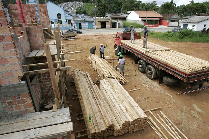 Governo estadual atribui demora nas obras aos prefeitos que tardaram em indicar os terrenos e consequentes entraves jurídicos | Marco Lima / Gazeta do Povo