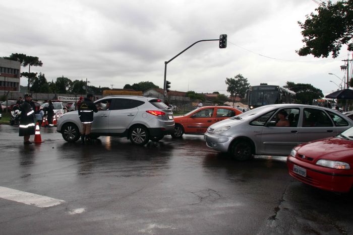 Por causa do Atletiba e do movimento na Rodoferroviária, trânsito ficou complicado nas proximidades da Vila Capanema | Walter Alves / Gazeta do Povo