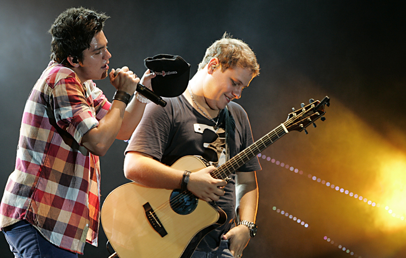 Cantor Luan Santana durante show no litoral paranaense | Marco André Lima