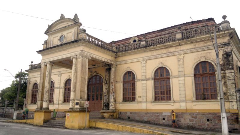 Marco de Paranaguá, o estilo neoclássico da estação recupera traços da arquitetura greco-romana | Osvaldo Eustáquio / Gazeta do Povo