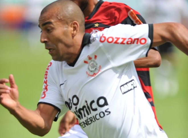 Emerson é um dos desfalques do Corinthians para o jogo contra o Botafogo-SP | Gilberto Abelha / Gazeta do Povo