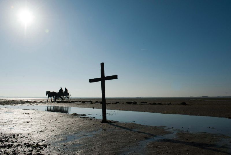 Um vilarejo no litoral da Inglaterra é amaldiçoado por um espírito vingativo | Divulgação