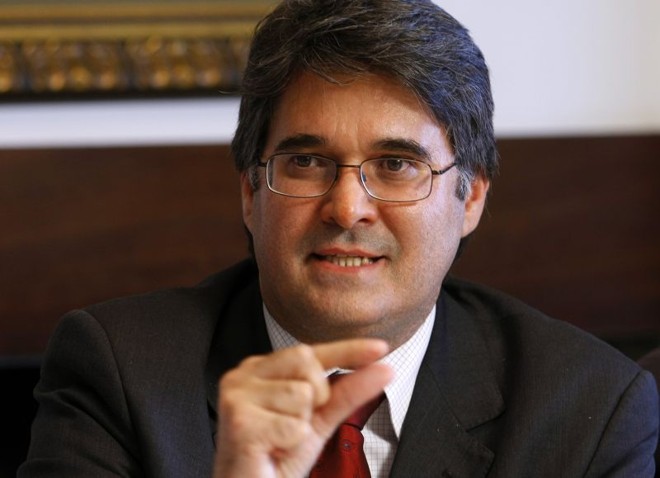 Sebastiani: substituto para um cargo que, em teoria, ainda não está vago. |