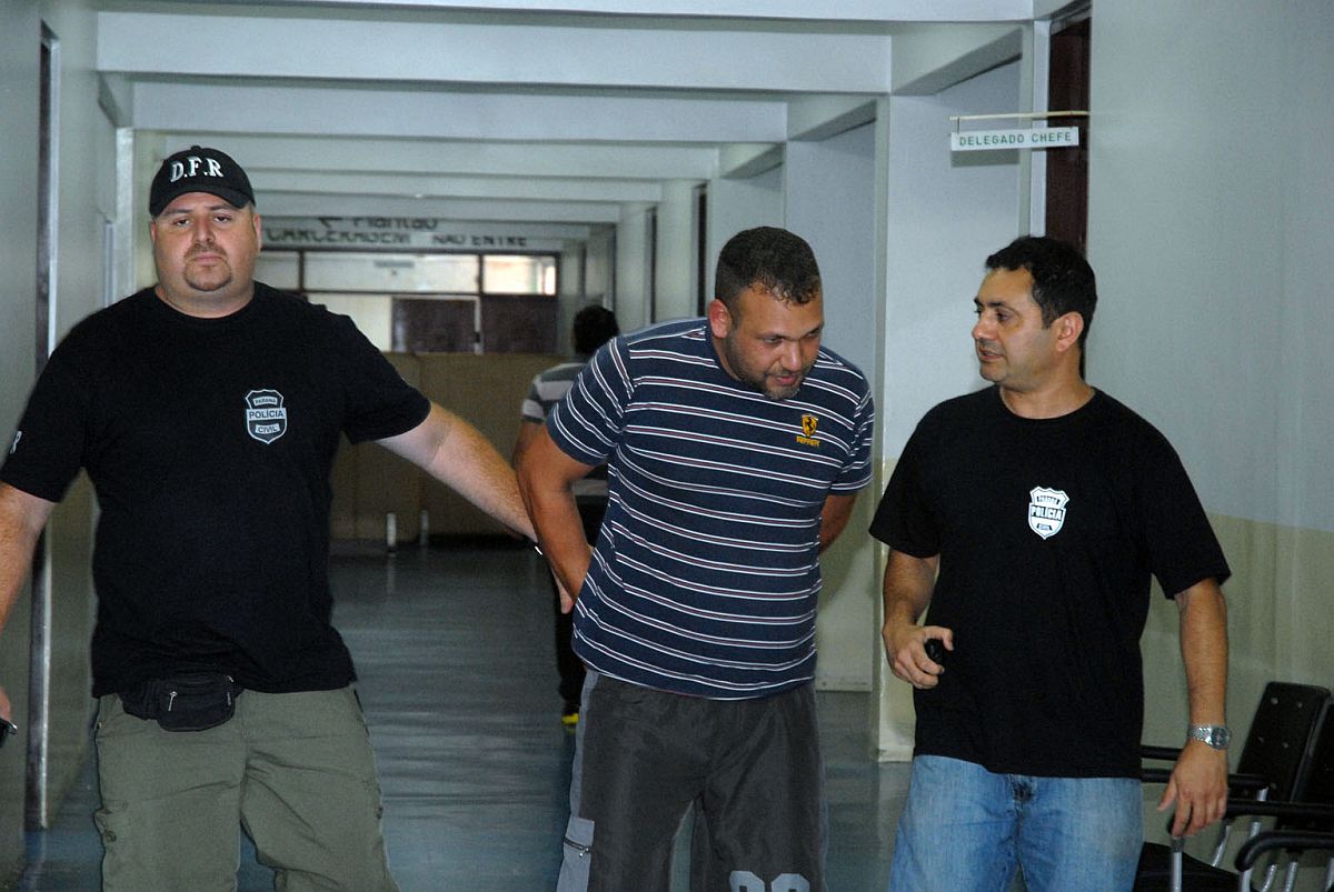 Reginaldo Paulino de Oliveira é acusado de assaltos a ônibus de turismo no interior do Paraná e a roubos nas saídas de banco na região de Curitiba | Carlos Antonio Soares / Secretaria de Segurança Pública do Paraná (Sesp) / Divulgação