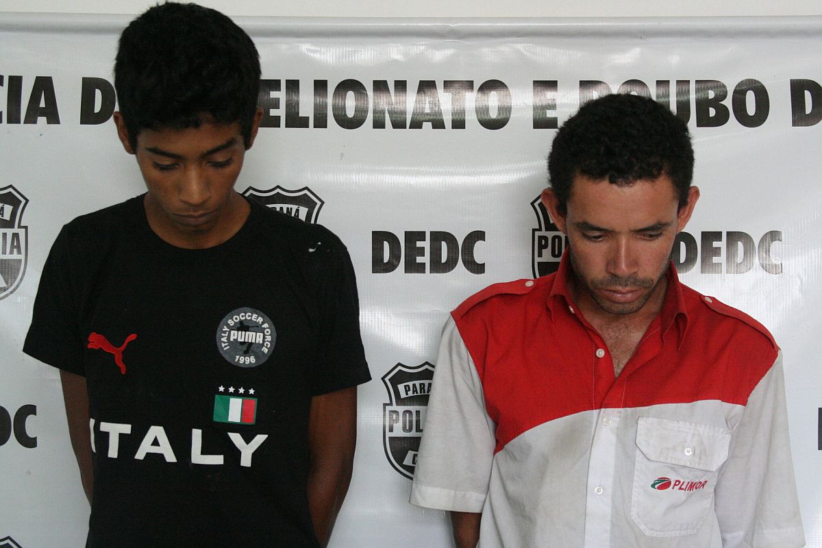 Marcelo da Silva Ribeiro e Thiago dos Santos Xavier são acusados de furtar cerca de 15 celulares de última geração para revendê-los | Secretaria Estadual de Segurança Pública (Sesp) / Divulgação