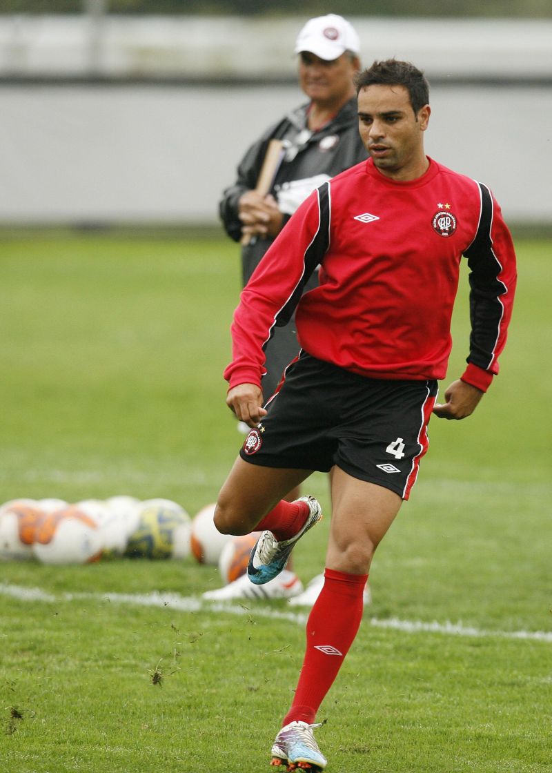 Gustavo está entre os jogadores do Atlético que mais atuaram neste ano | Antônio More/ Gazeta do Povo