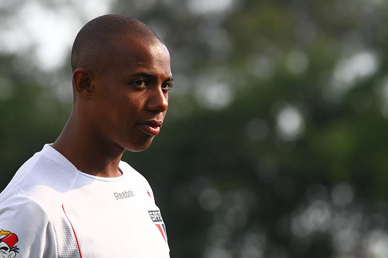 o volante Wellington era cotado para jogar os Jogos Olímpicos de Londres antes de sofrer grave lesão no joelho | Luiz Pires / Vipcomm