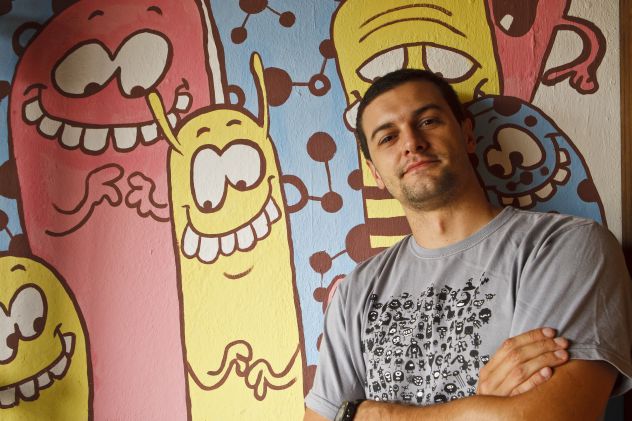 O professor Laqua defende que o aluno de Animação saiba desenhar para se destacar no mercado de trabalho | Antônio Costa/Gazeta do Povo