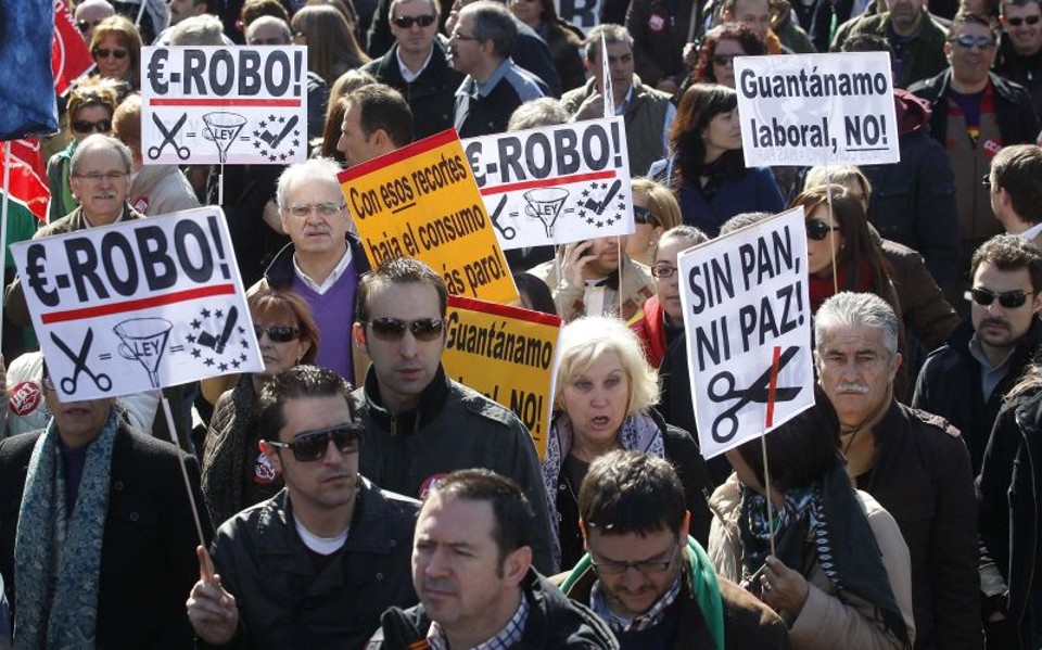 Espanhóis protestam contra reforma trabalhista | REUTERS/Andrea Comas