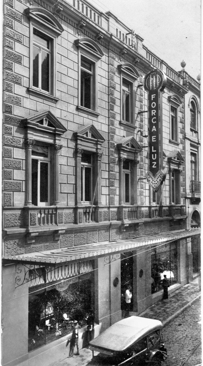 Escritório central da Cia. Força e Luz na Rua Monsenhor Celso, em 1940 | 