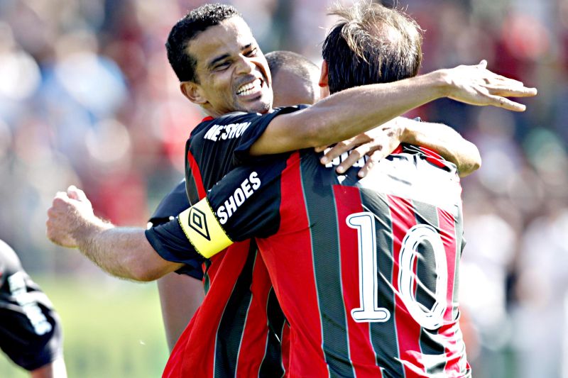 O atacante Bruno Mineiro marcou duas vezes contra o Roma e é o principal artilheiro do Atlético com quatro gols anotados no Estadual | Albari Rosa/Gazeta do Povo