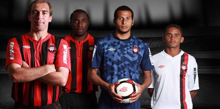 Os jogadores Paulo Baier, Manoel, Rodolfo e Deivid serviram de modelo para a nova linha de camisas do Atlético | Divulgação Atlético
