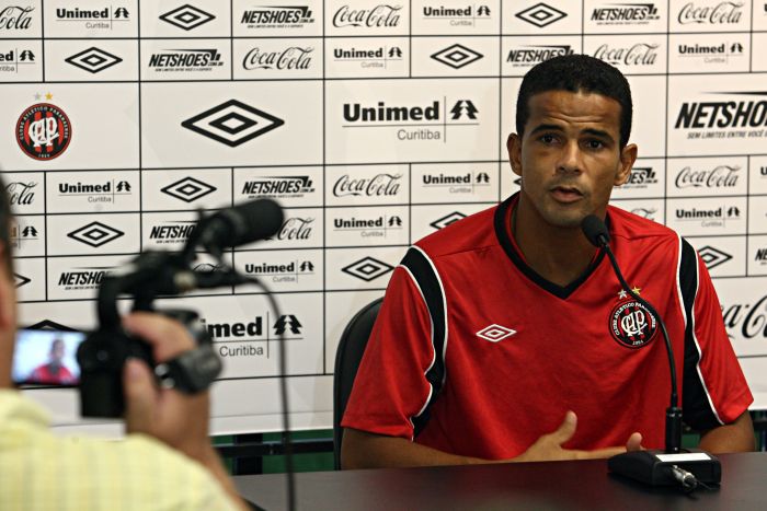 Bruno Mineiro diz estar pronto para o Atletiba, após o susto contra o Arapongas | Felipe Rosa / Gazeta do Povo