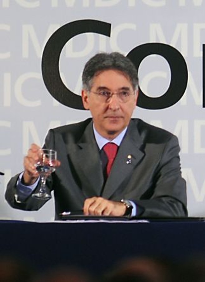 Pimentel: suspeita de enriquecimento com consultorias suspeitas |