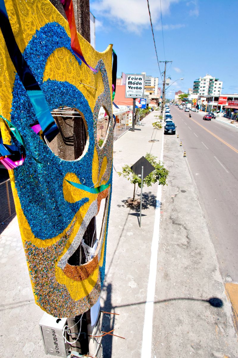 Trios elétricos passarão por ruas decoradas, como as de Guaratuba | Henry Milleo/Gazeta do Povo