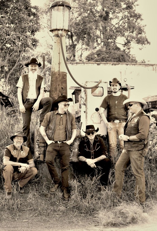 A banda Hillbilly Rawhide toca amanhã, no Espaço Cult, já na programação oficial do evento |