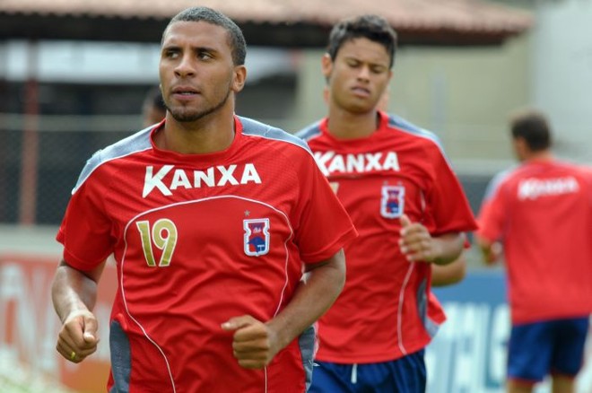 Nilson é um dos cotados para o ataque tricolor na estreia da Copa do Brasil | Daniel Caron / Gazeta do Povo