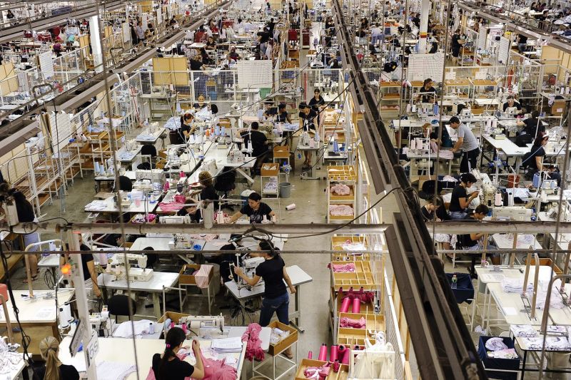 O ramo do vestuário liderou o crescimento da indústria paranaense em 2011 | Fábio Dias/ Gazeta do Povo