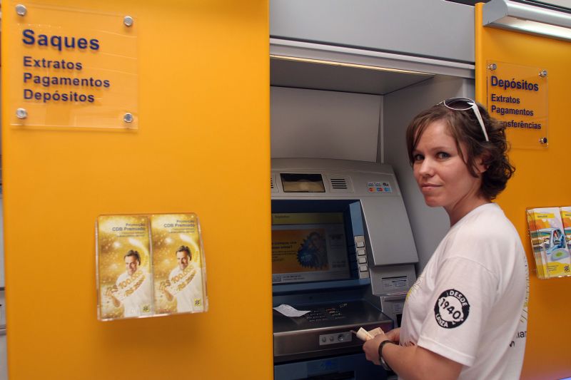 Valmira teme problemas com o pagamento de funcionários e fornecedores da loja onde trabalha | Walter Alves/ Gazeta do Povo