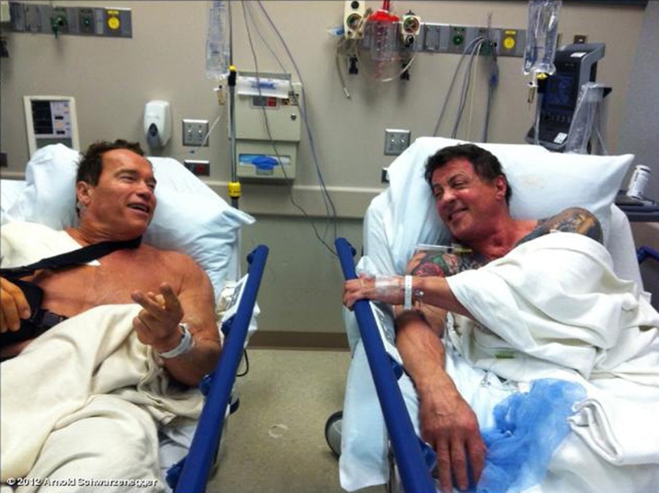 Schwarzenegger e Stallone em hospital de Los Angeles | Reuters