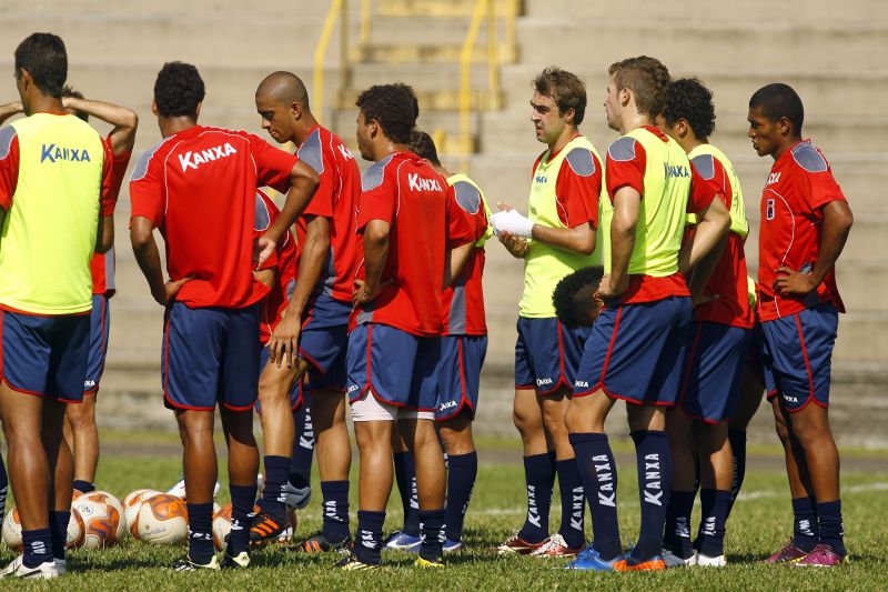 Tricolor versão 2012: dos seis reforços contratados até o momento, nenhum deles é representado pela Amaral Sports, principal parceira no ano passado | Antonio More/ Gazeta do Povo