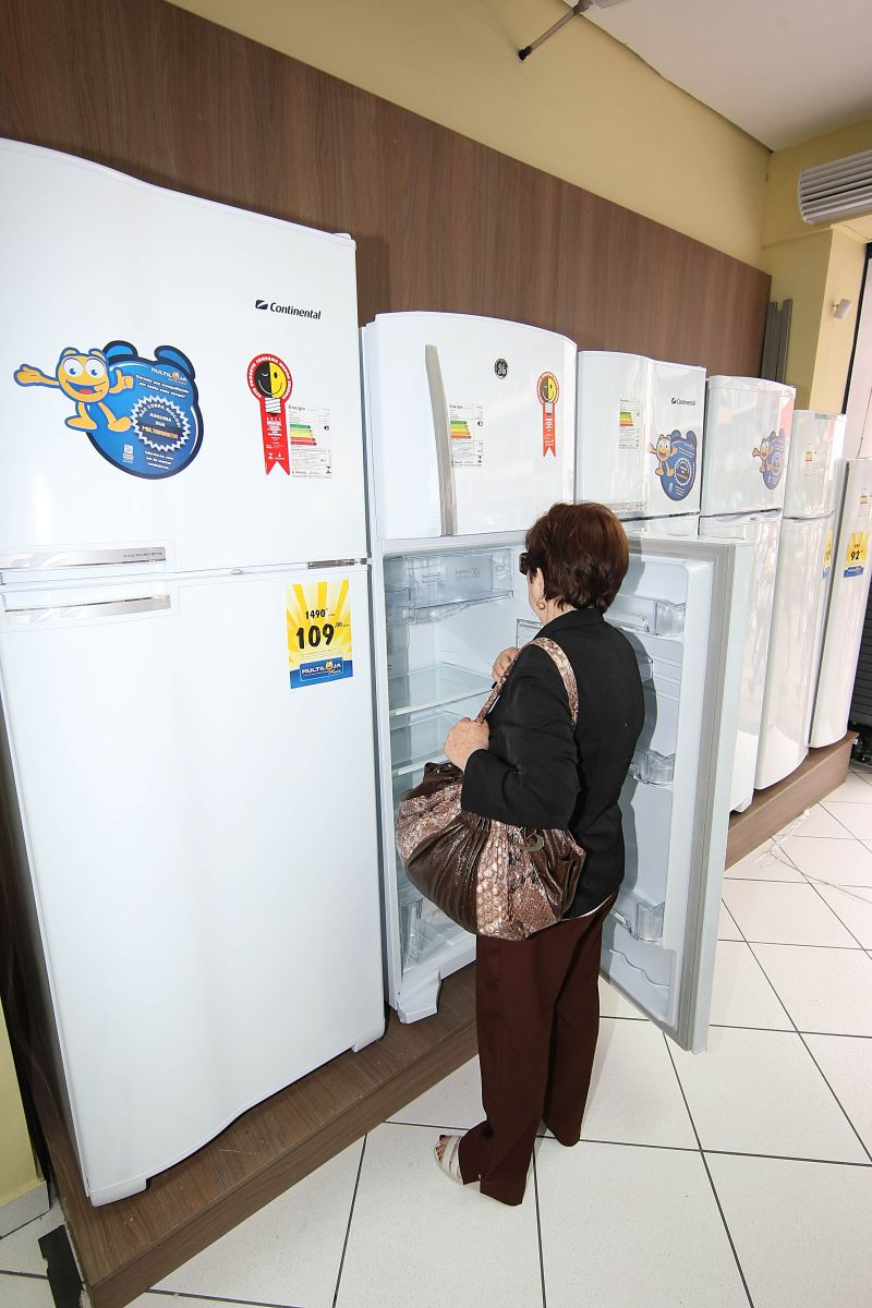 Redução do IPI no fim do ano passado aumentou procura por eletrodomésticos | Ivonaldo Alexandre/ Gazeta do Povo