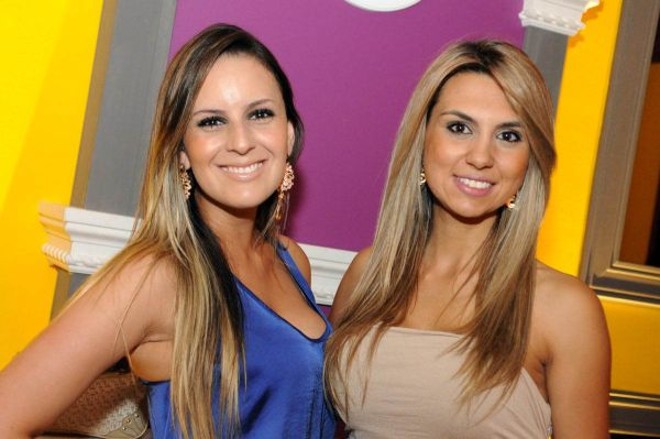 As amigas Isabel Fernandes (à esq.) e Suellen Kenbinski marcaram presença na reabertura do DUC Club, nova casa noturna de música eletrônica de Curitiba, que abriu as atividades do ano com uma atração internacional, o DJ francês Arno Cost na última sexta-feira | 
