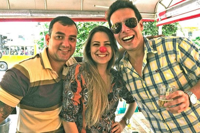 CARNAVAL CURITIBANO- O carnaval curitibano começou cedo no bar ZéPelin, no Água Verde. Esquentando os tamborins para o feriado, registramos a presença de Uriel Gionelis, Carina Godoy e Junior | 