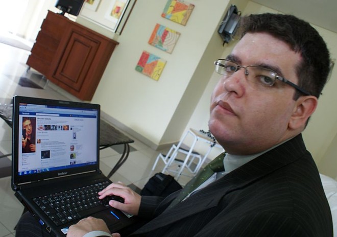 O advogado Alexandre Saldanha se considera um ativista social virtual. Sua bandeira é engajar pessoas contra o bullying | 