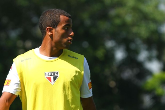 Com a liberação da CBF, Lucas so se apresenta ao técnico Mano Menezes após o clássico com o Palmeiras | Luiz Pires/VIPCOMM