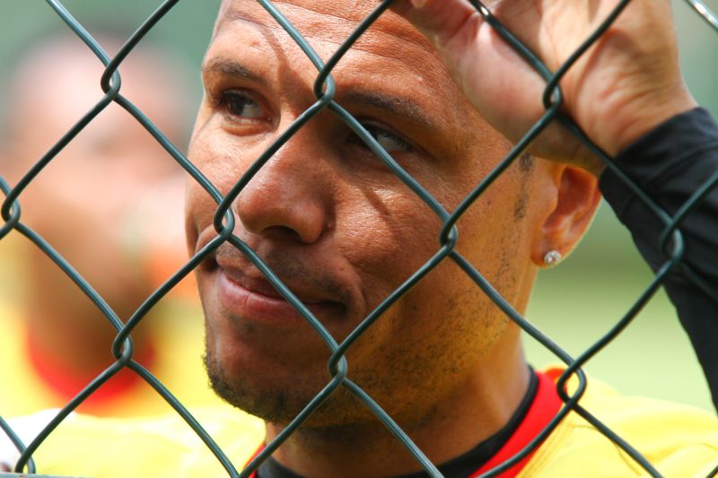 Depois de um mês, Luis Fabiano voltou a treinar no São Paulo | Luiz Pires / Vipcomm