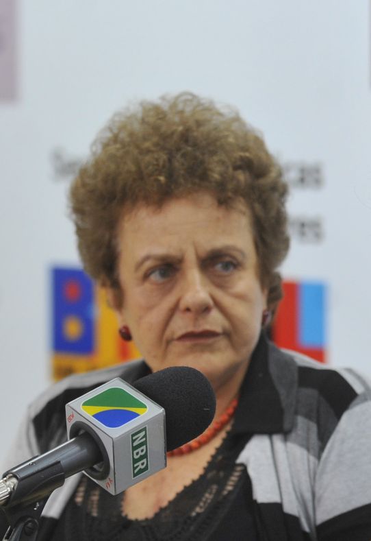 A partir do momento em que eu aceitei o convite da presidente, eu sou governo. A matéria da descriminalização do aborto não diz respeito ao Executivo.Eleonora Menicucci, nova ministra da Secretaria de Políticas para as Mulheres | Elza Fiúza/ABr