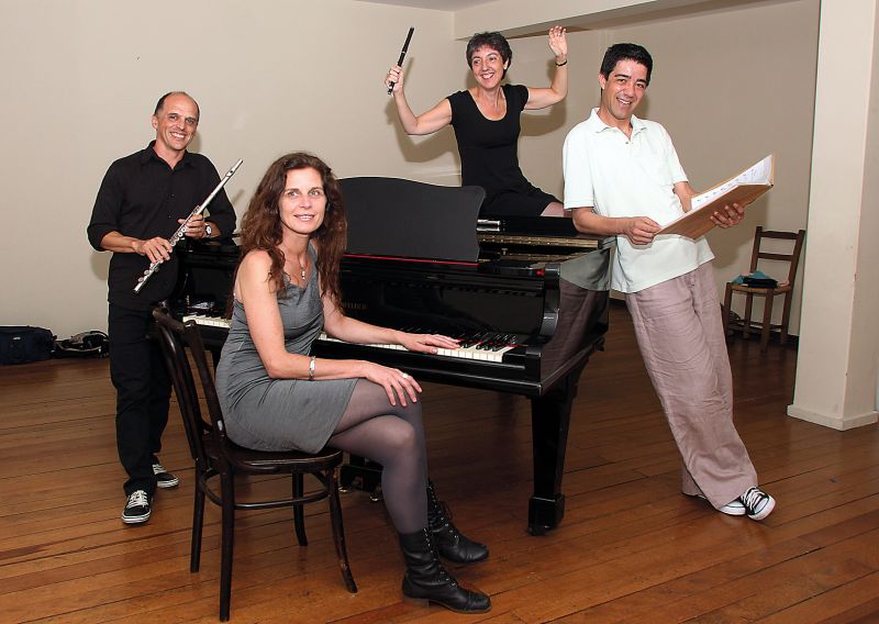 O concerto de Paulo Urban, Marília Giller e Zélia Brandão é conduzido pela história interpretada por Anderson Antoniacomi | Walter Alves/Gazeta do Povo