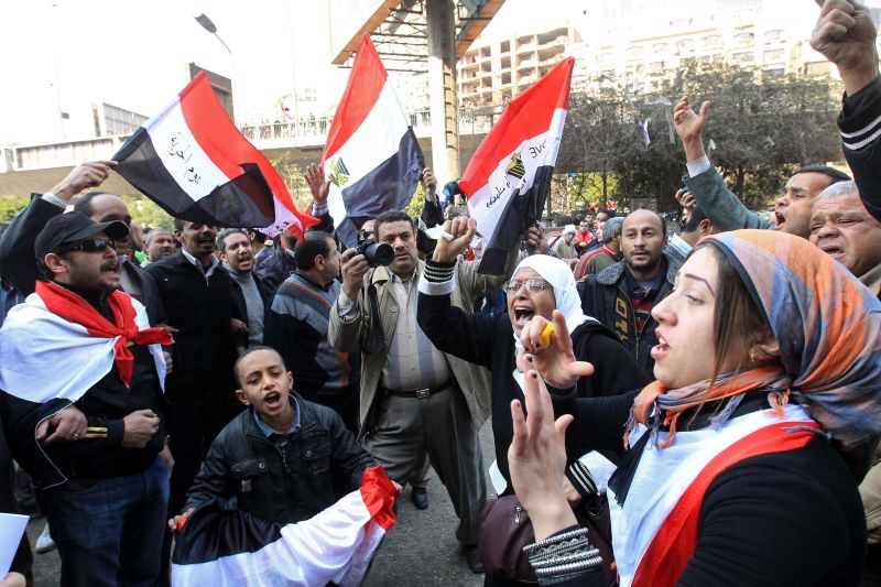 Protestantes egípcios tomam a Praça Tahrir no Cairo para se manifestar contra a junta militar depois de violência em estádio de futebol | AFP PHOTO/KHALED DESOUKI