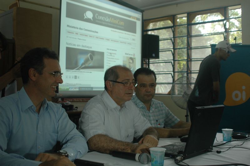 Paulo Bernardo navegou no site do próprio ministério, o das Comunicações | Oswaldo Eustáquio/ Gazeta do Povo