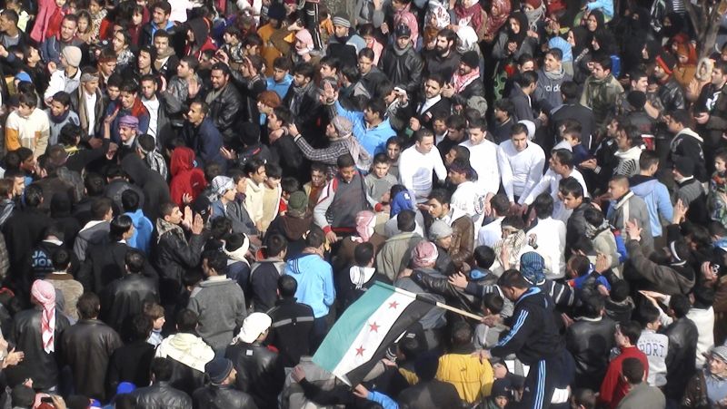 Protesto contra o regime de Assad em Homs | REUTERS/Handout