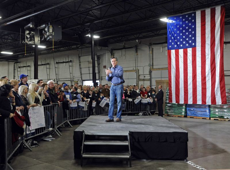 O pré-candidato republicano à Presidência dos EUA Mitt Romney discursa para apoiadores: preocupação com a classe média | Craig Lassig/Reuters