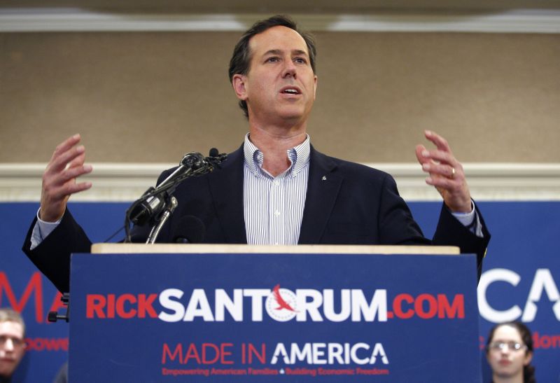 O pré-candidato republicano à Presidência dos EUA Rick Santorum discursa para seus correligionários em Michigan: disputa está acirrada com Mitt Romney | Al Goldis/Reuters